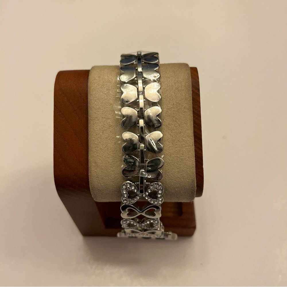 Apple Watch‎ Band Stainless Steel Silver, heart shape.